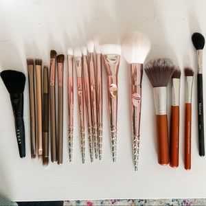 17 Piece Makeup Brushes Set